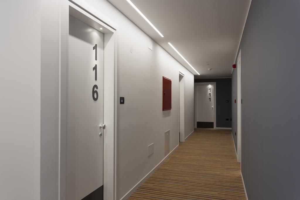 ברסאנונה Tourist Hotel מראה חיצוני תמונה
