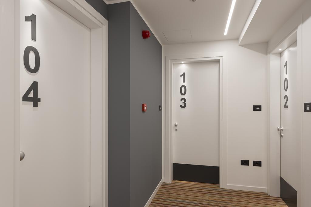 ברסאנונה Tourist Hotel מראה חיצוני תמונה