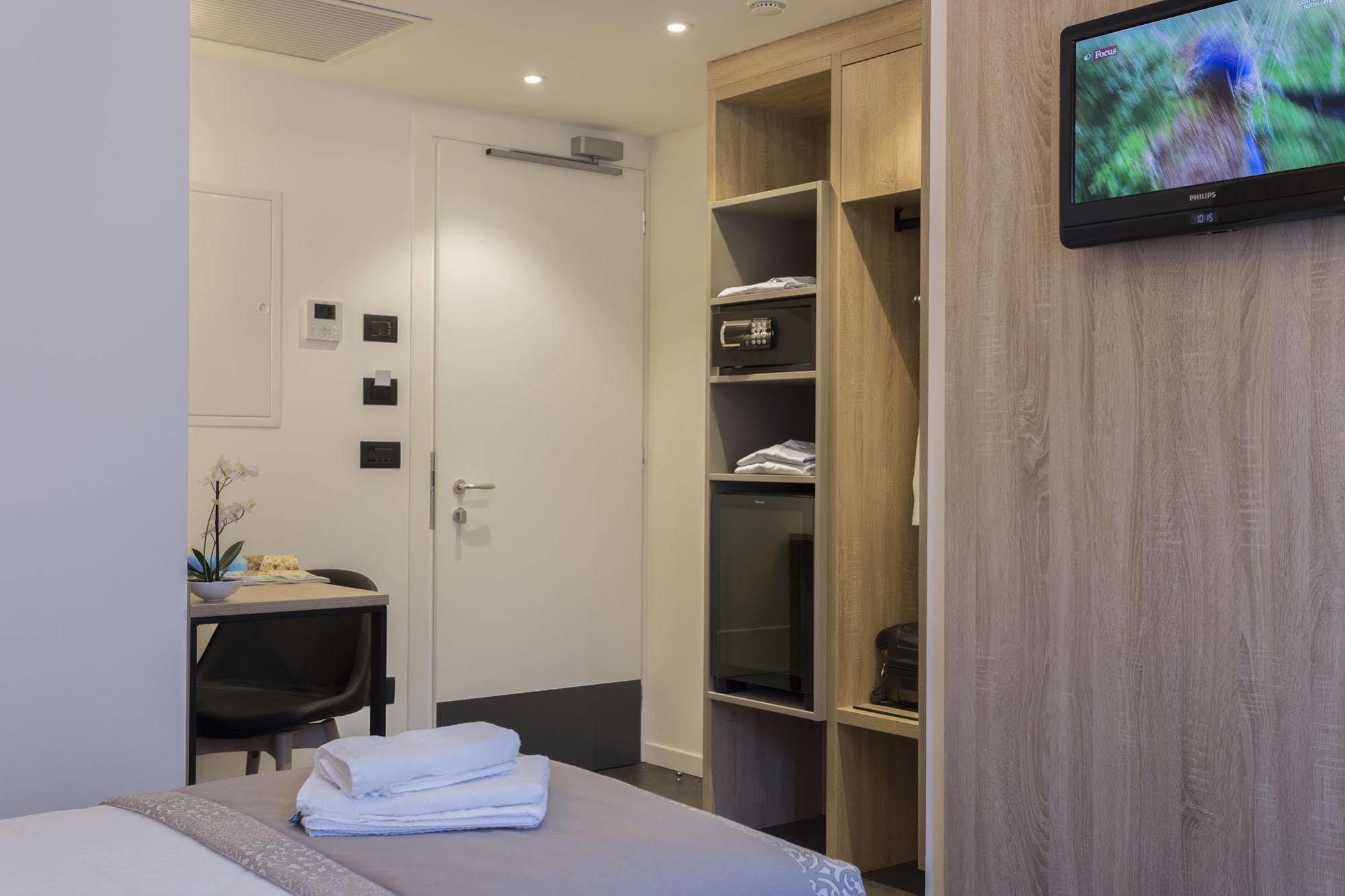 ברסאנונה Tourist Hotel מראה חיצוני תמונה